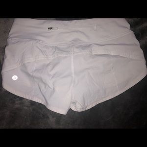 Lululemon Speed up shorts 2.5 inch